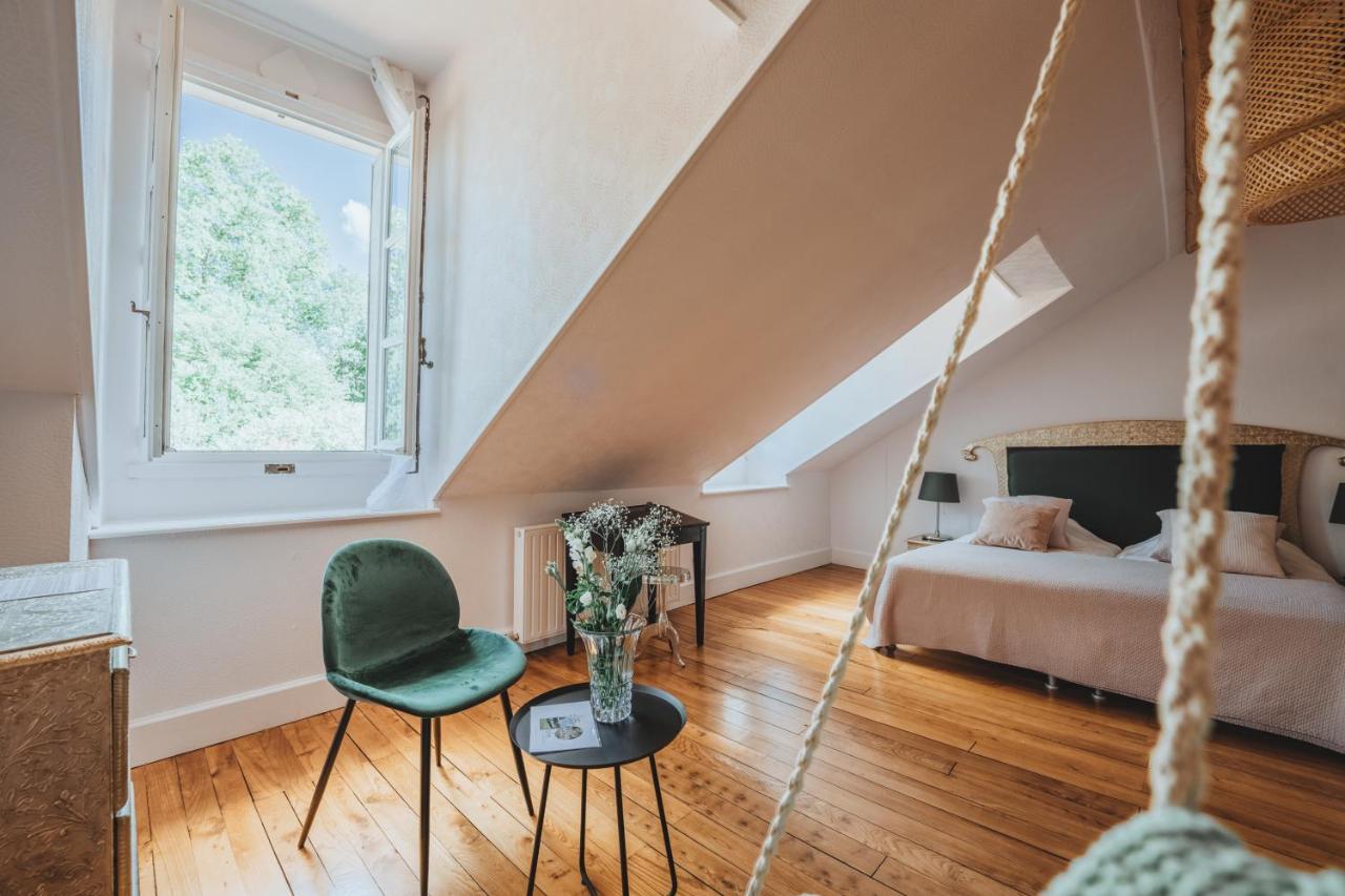 Chateau Du Guerinet Saint-Priest-Bramefant Zimmer foto